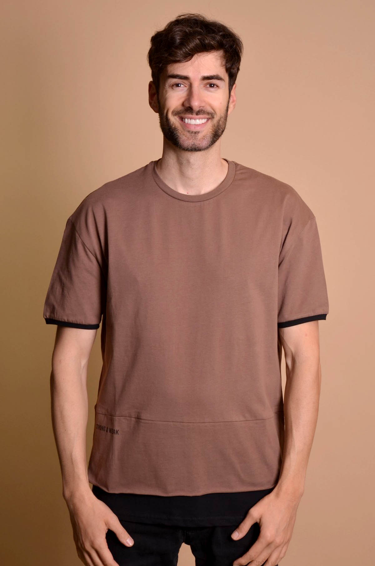 23Y203 Brown Мъжка овърсайз тениска