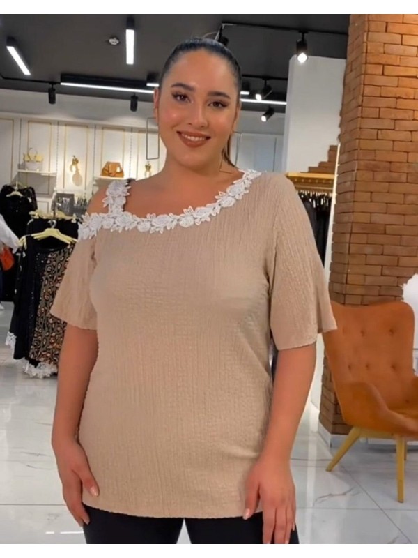 111839 Beige Дамска тениска в макси размери