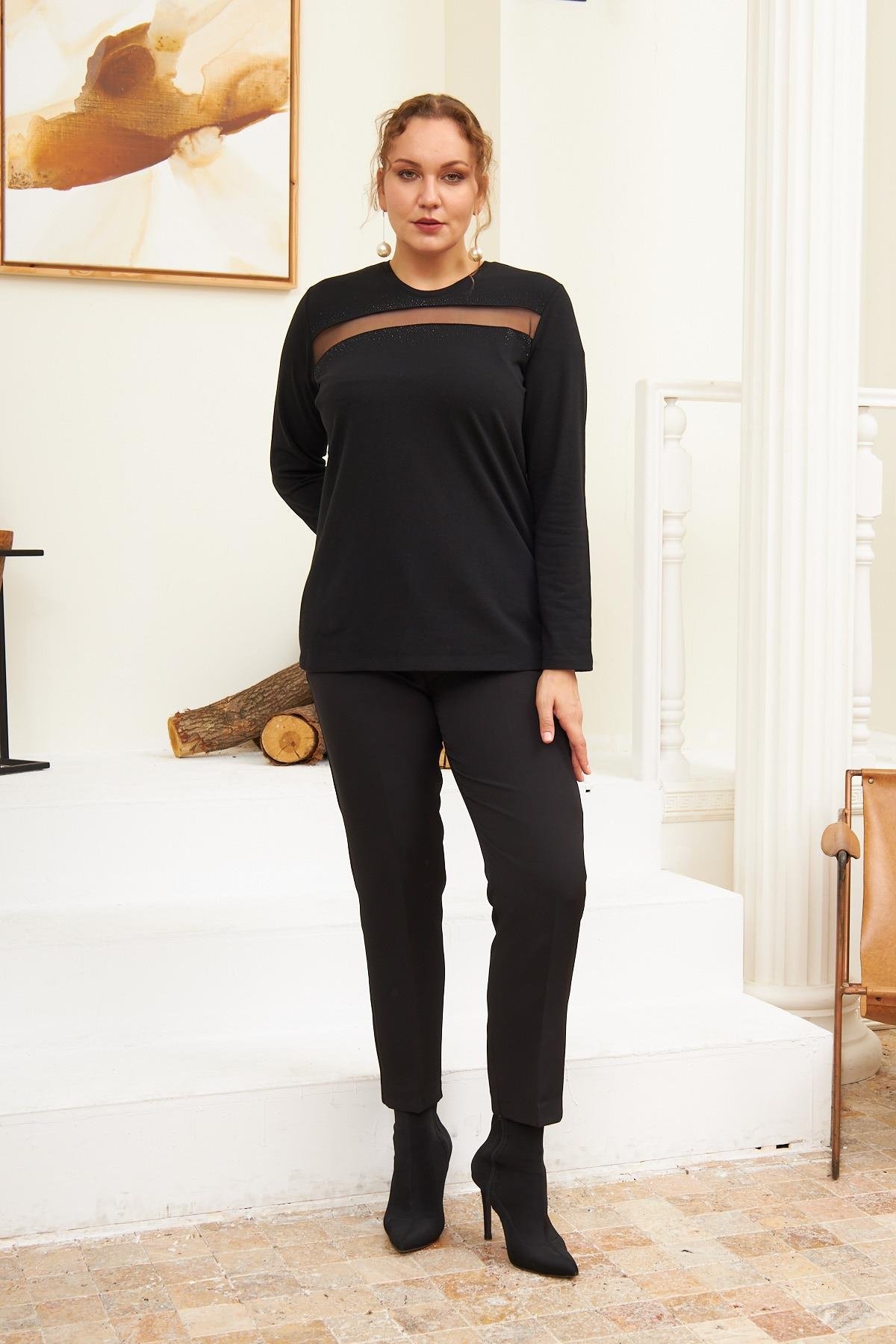 6218 Black Дамска блуза в макси размери