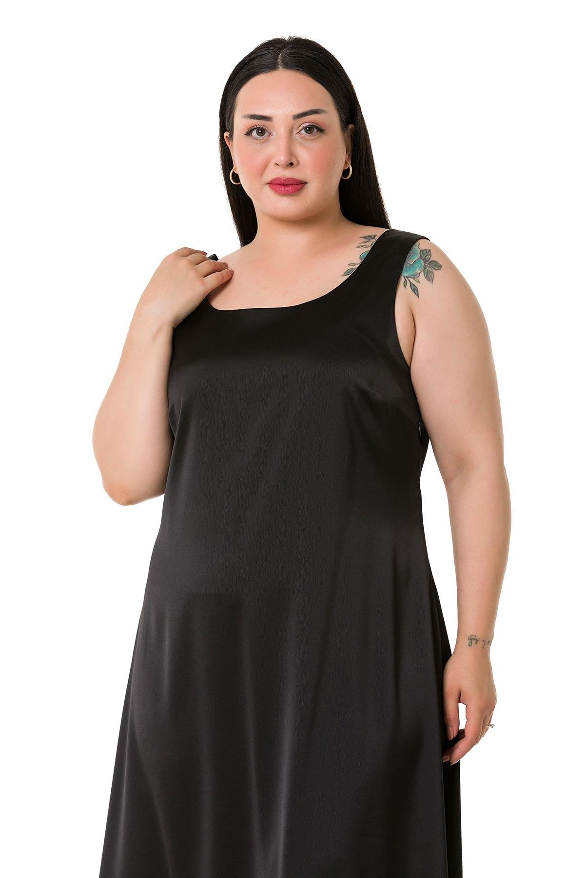 W-6289 Black Дамска рокля в макси размери W-6289 Black Дамска рокля в макси размери
